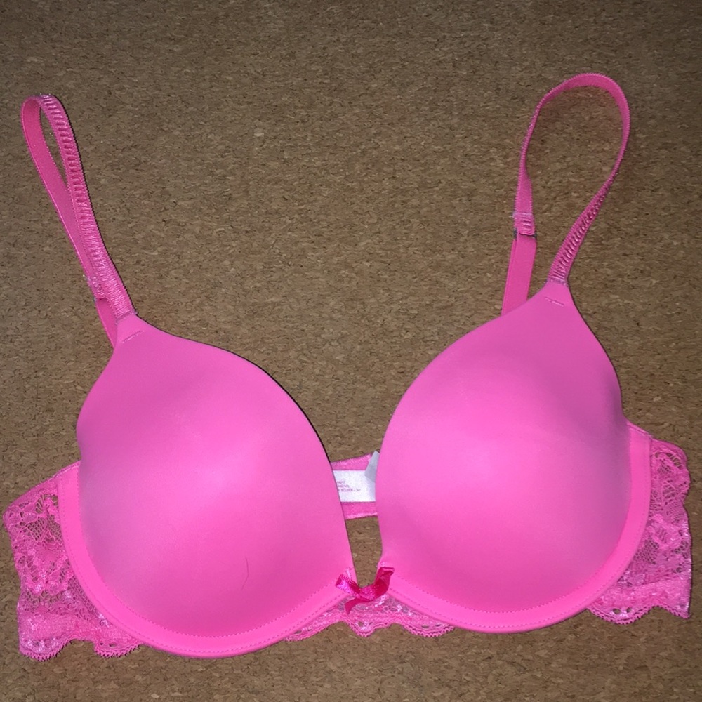 Victoria’s Secret PINK push-up bra.. like new!
